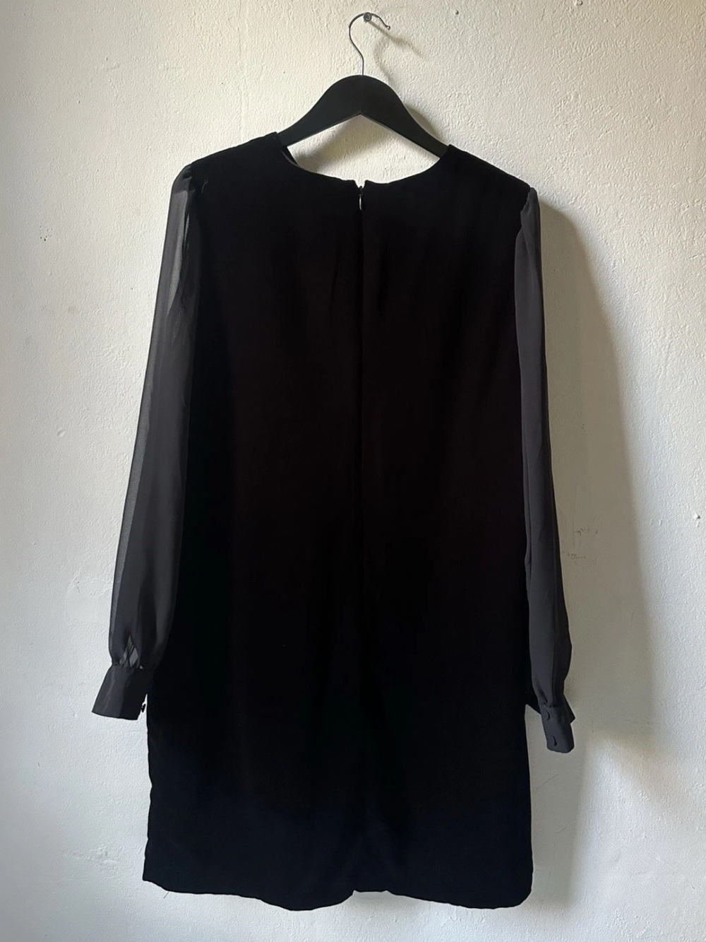 J.Crew Womens Velvet Black Long Sleeve Shift Dress Size 14 Button Cuff Midi - Picture 3 of 6